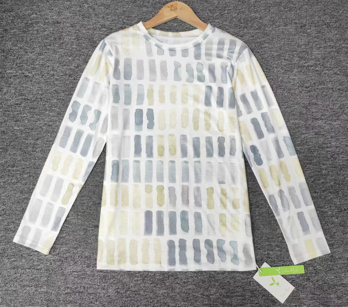 EcoExotica - Geometrisches Shirt mit Rundhalsausschnitt in Beige