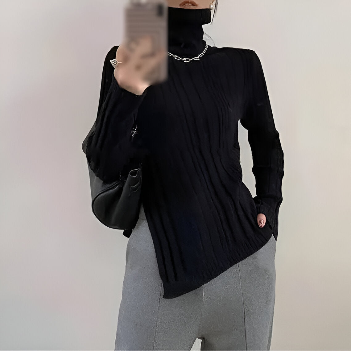 Camila  | Rollkragenpullover für Frauen mit langen, ausgestellten Ärmeln