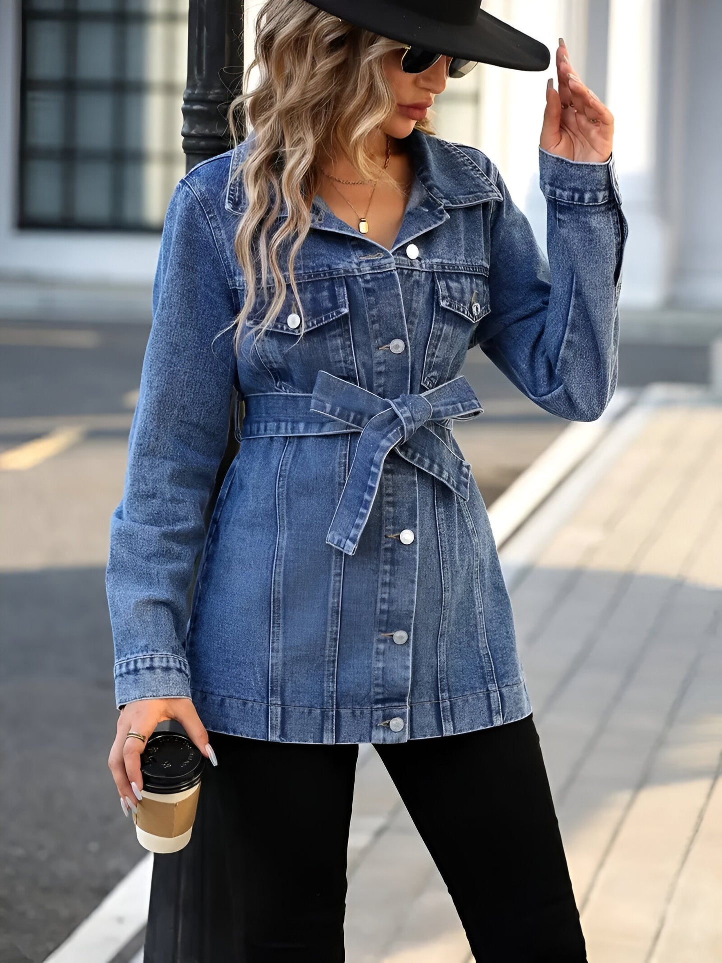 Sylva | Trendy Jeansjacke mit Schulterriemen