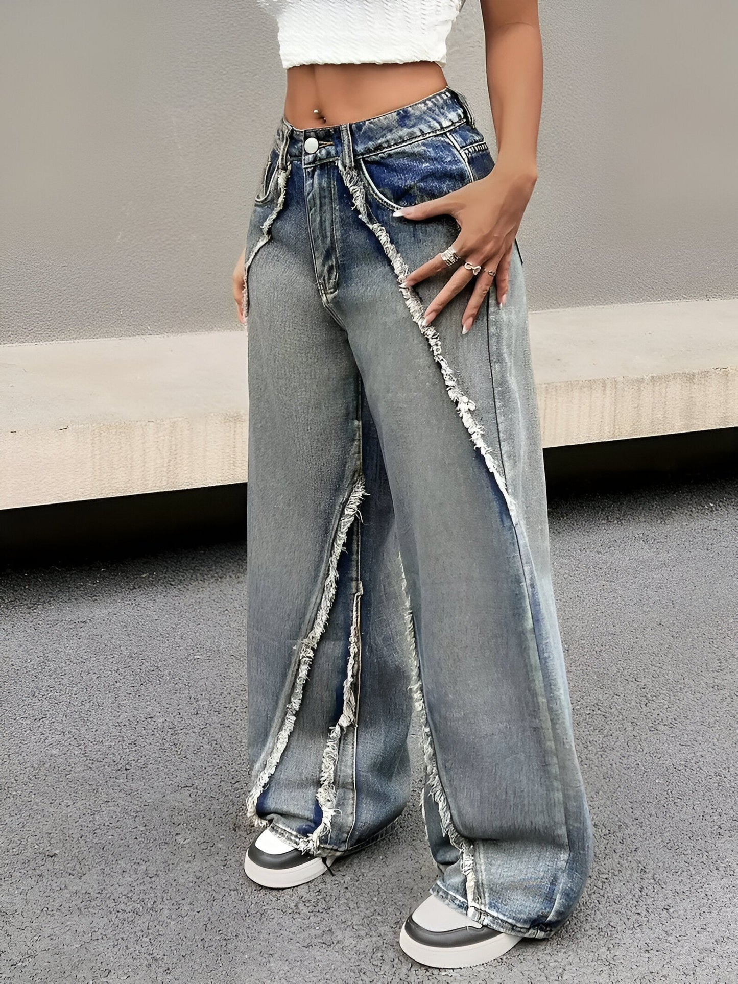 Justina | Coole Blaue Jeans mit rauem Saum und weitem Bein