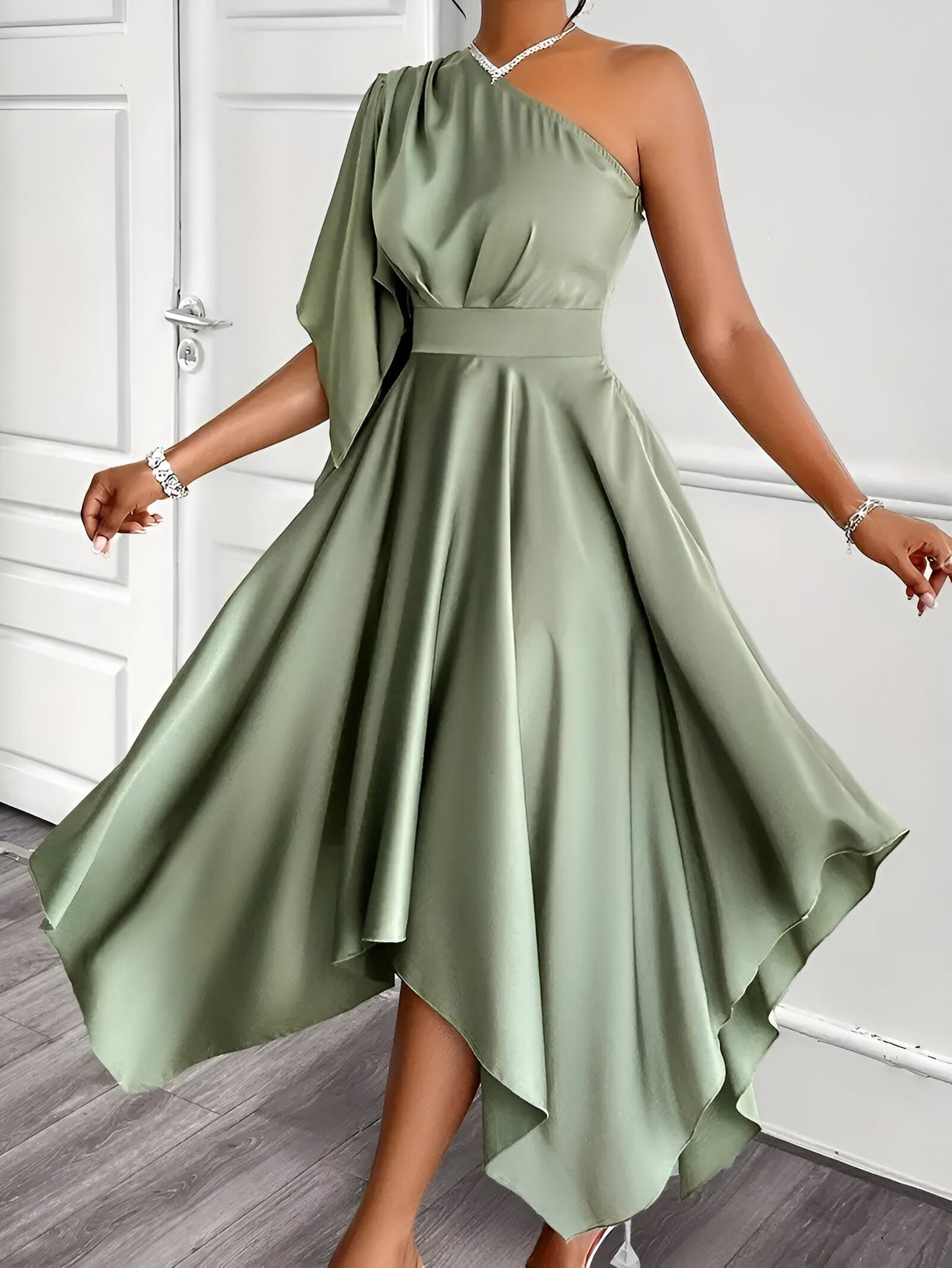 Caia | Elegantes Asymmetrisches One-Shoulder Peplum-Kleid