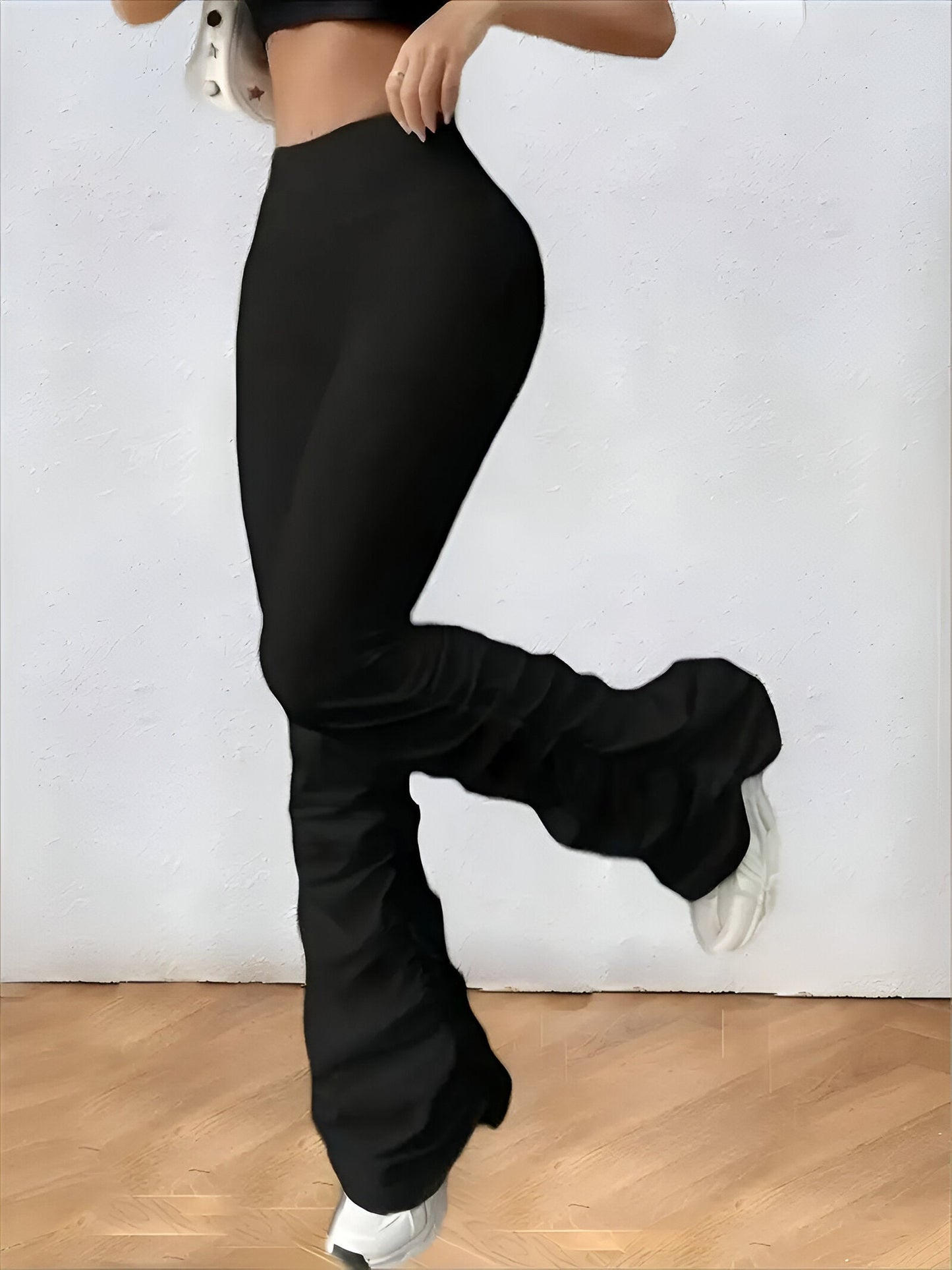 Olivian | Trendige High-Waist Flared Pants für einen mühelosen Stil