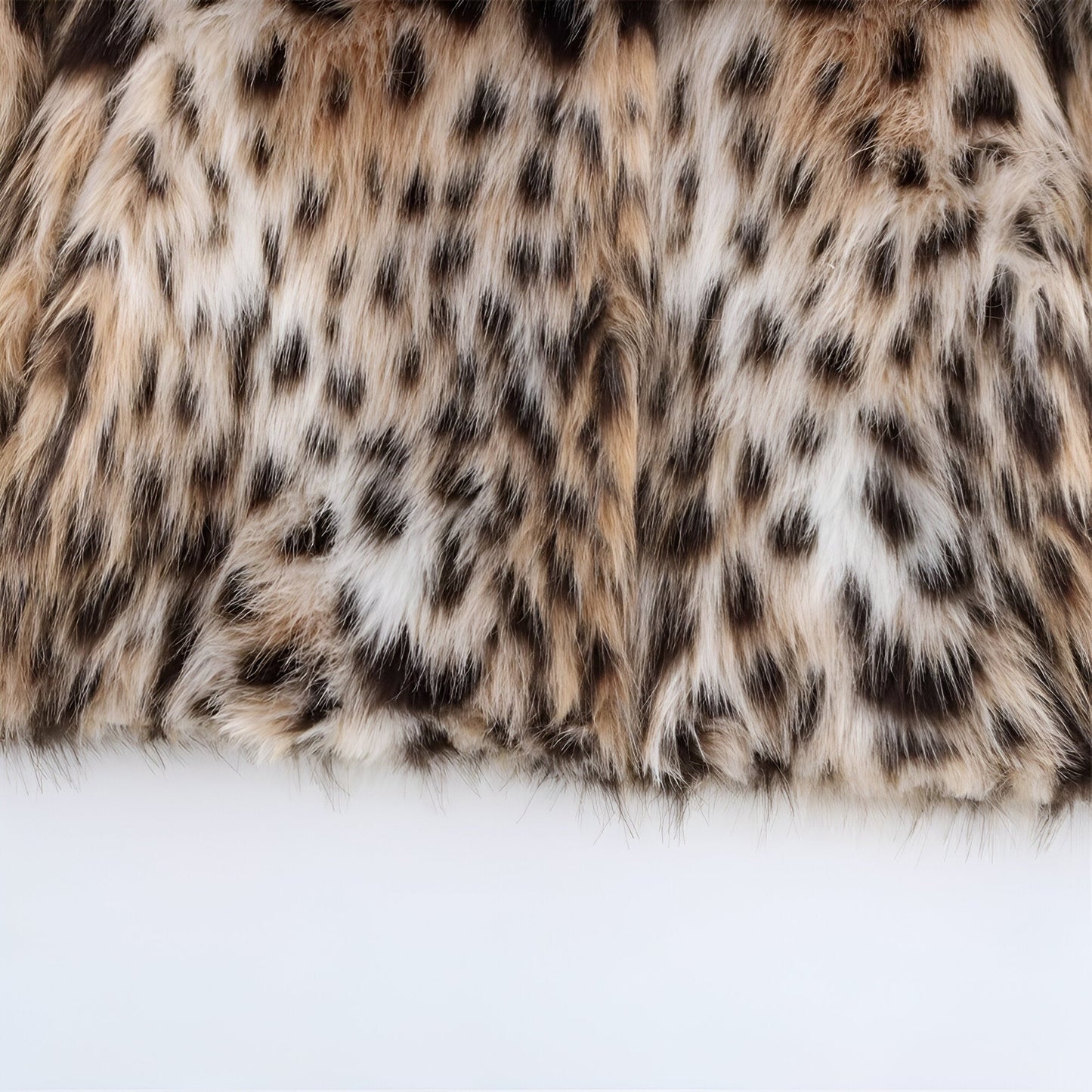 Ilithyia | Trendiger Leopard-Print Wintermantel